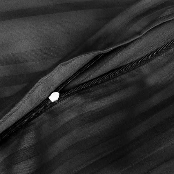 Sengesæt 140x200 satin 100% bomuld sort med klassiske striber