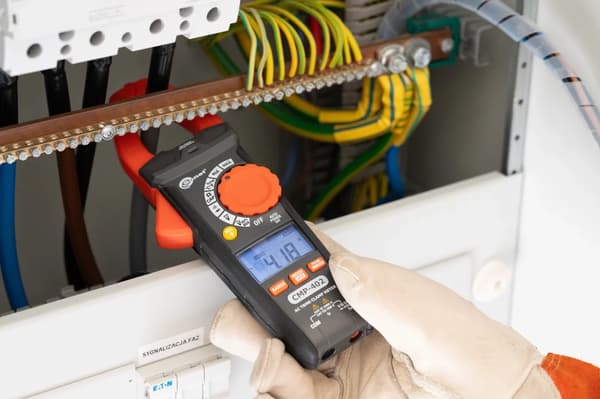 SONEL CMP-402 Digitalt Tangmeter Sæt med Tilbehør og Kuffert