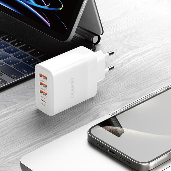 Vægoplader 3x USB-A 1x USB-C PD 20W - hvid