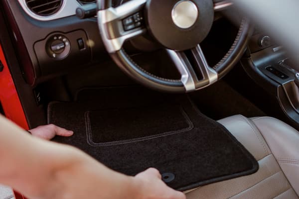 Sorte velourmåtter til: Volvo XC40 Electric crossover (2020-)