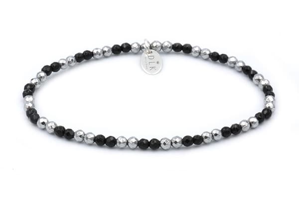 Armband med onyx och silverhematiter