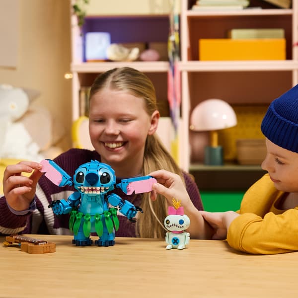 Disney Stitch og Scratch Lego-sæt 713 dele (43296)