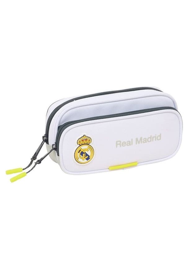 Real Madrid penaali taskulla 812554602 monivärinen