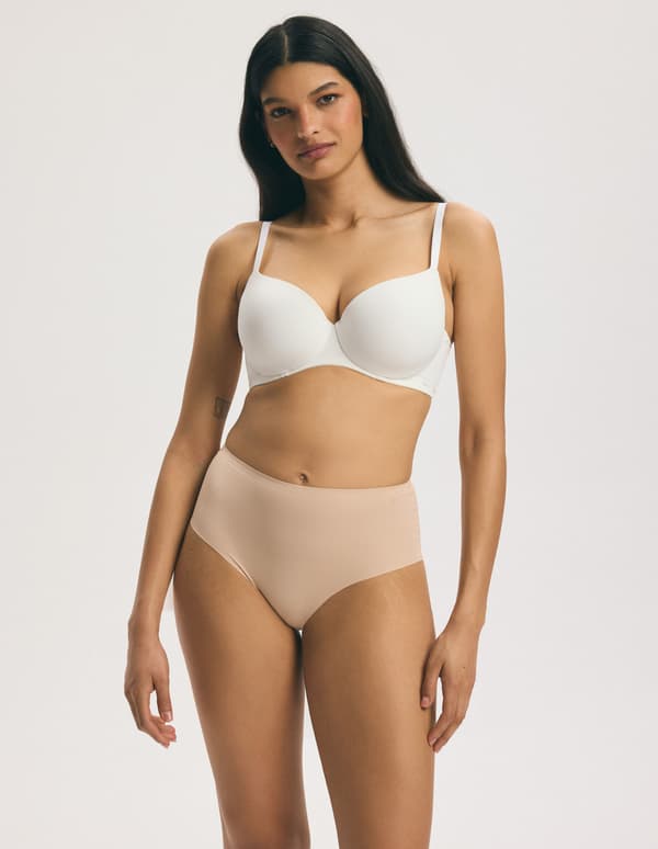 Q1.13 VACKER Esotiq vadderad bh | creme 90E