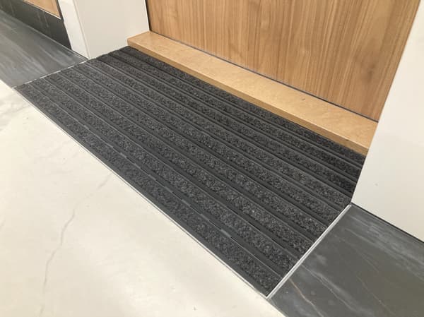 Aluminium textildörrmatta C12 SVART 80x50