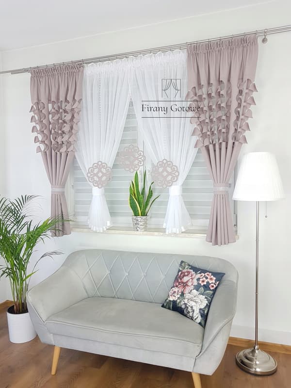 Elegant sæt gardiner og draperinger - lyng