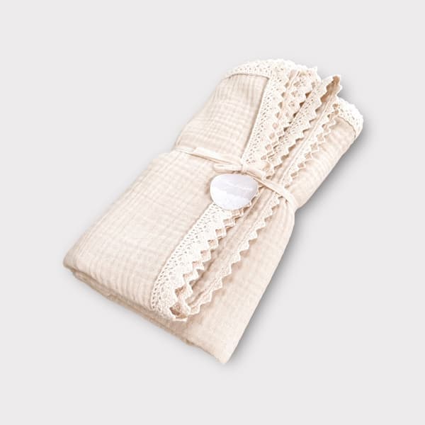 Muslinfilt 100x75 med spets, vaniljbeige