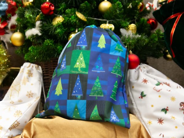 Presentpåse - Jul, julgranar (CARMANI)