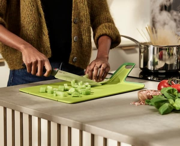 Chop2Pot Plus -lautanen, vihreä / Joseph Joseph