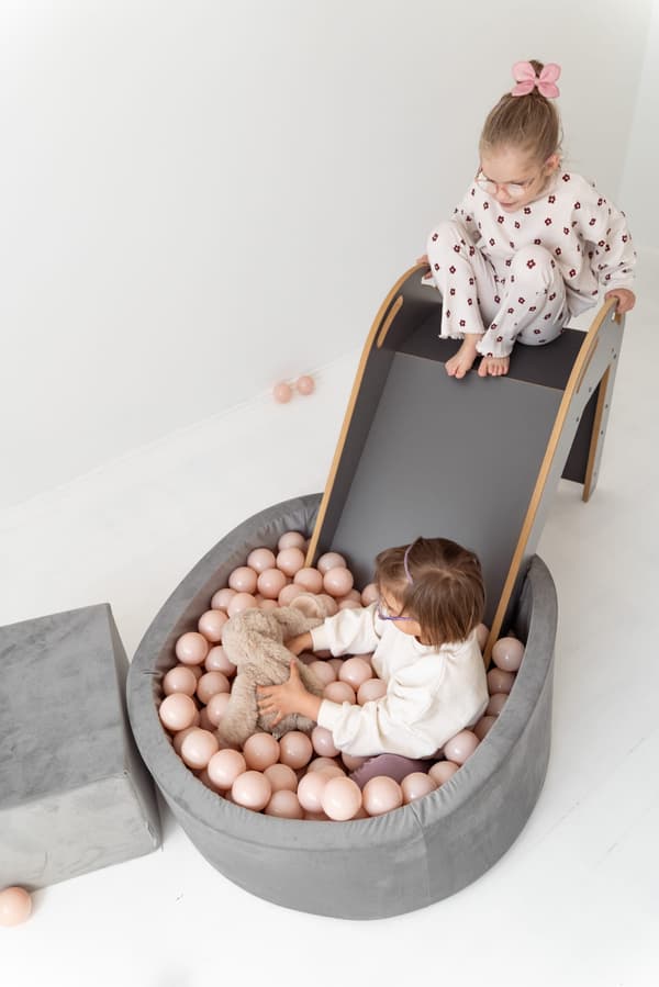 Tør poolrutsjebane - grå