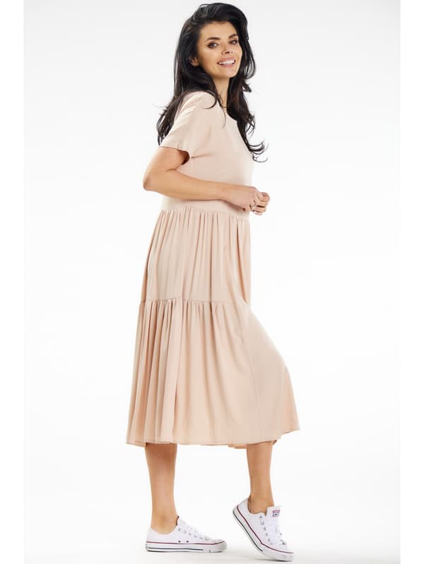 Utsvängd midiklänning med korta kimonoärmar, beige M