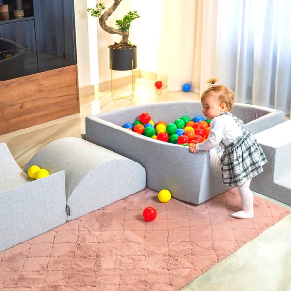 KiddyMoon plastbollar 7 cm bruna 50 leksaksbollar set