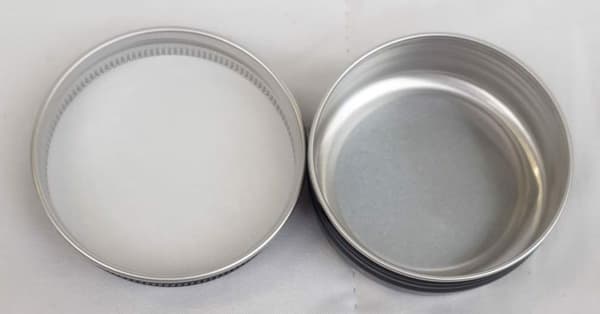 Perle, pudder, creme, reserveæske