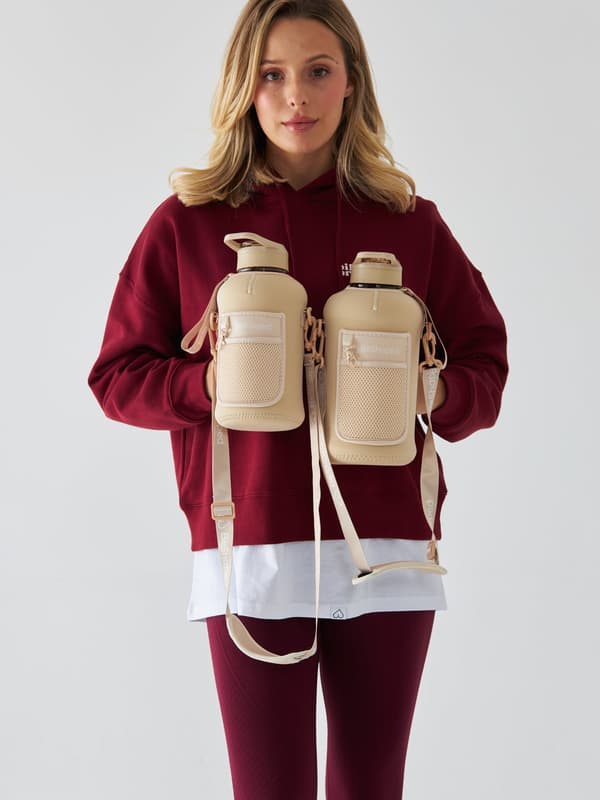 Beige vesipullo taskulla 2,2 l