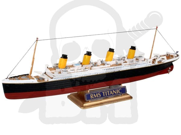 REV65804 Modellset 1/1200 Titanic