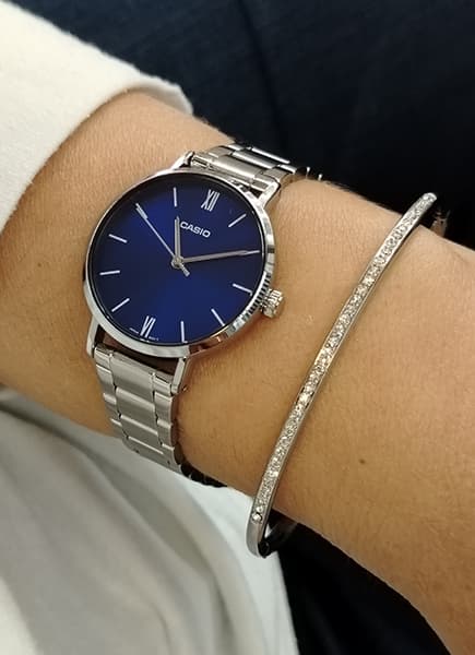 Casio Naisten Kello LTP-VT02D-2A + Laatikko