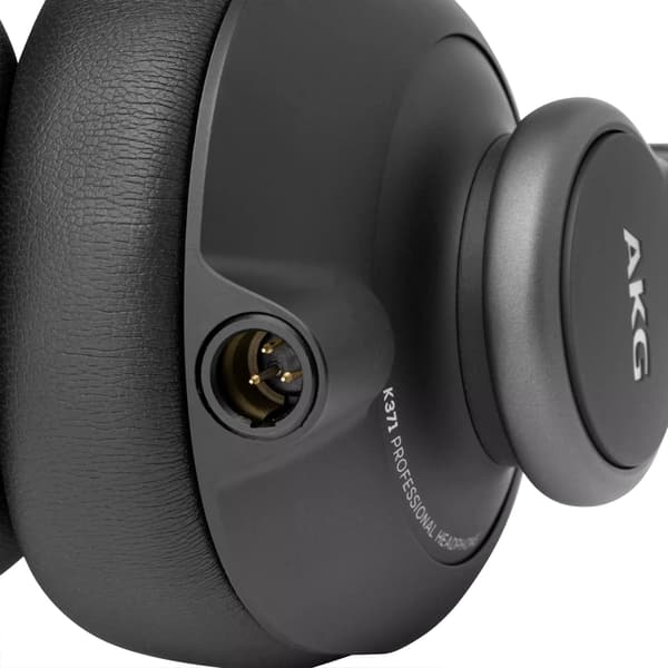 AKG K371 -kuulokkeet