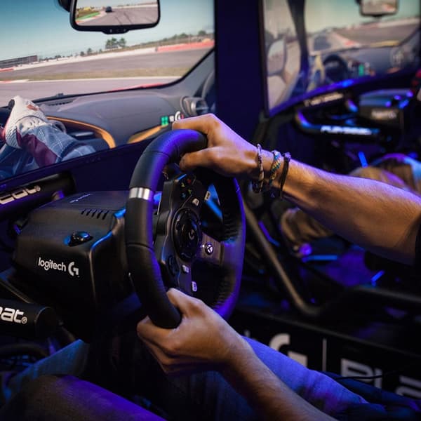 Logitech G920 Driving Force -langallinen ohjauspyörä PC/Xbox One musta (941-000123)