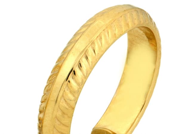 Örhängen i 585 guld med engelskt spänne, eleganta, breda, 25 mm, 4 mm
