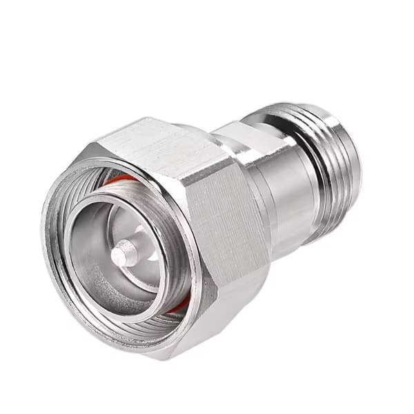 Adapter 4.3-10 DIN stik / N stikdåse