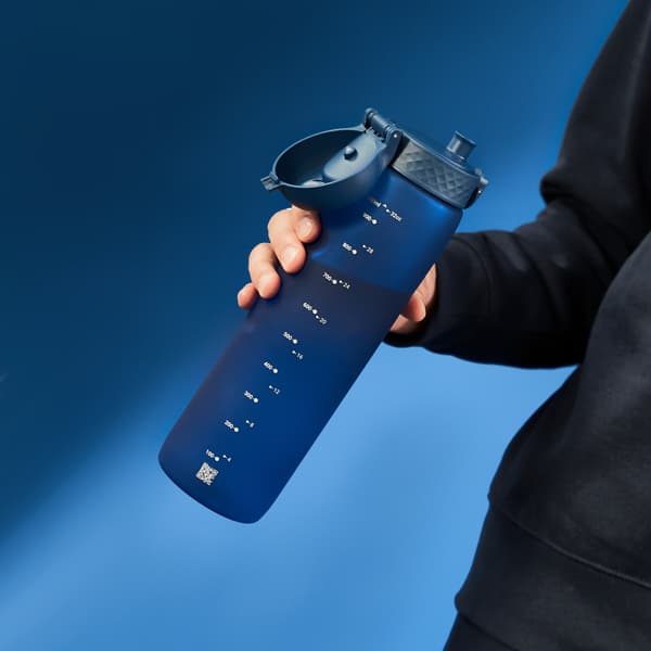 ION8 BPA-vapaa pullo I8RF1000NAV Navy