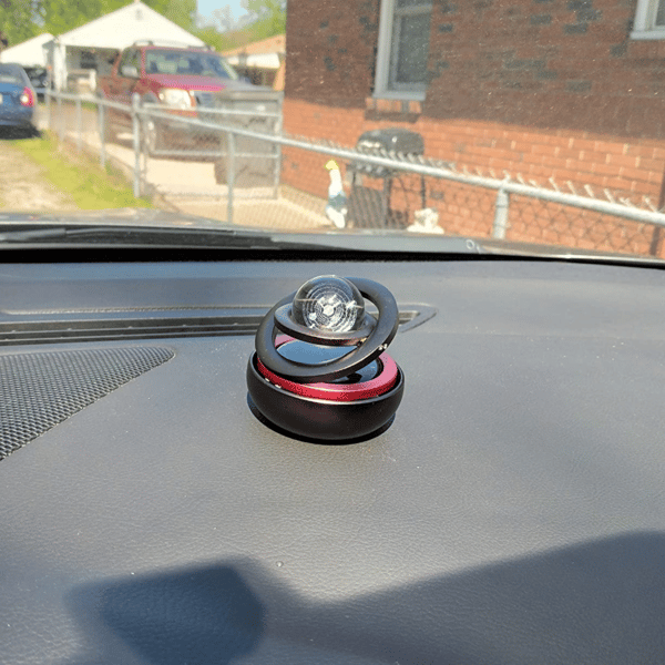Planeta Solar Rotating Doftspridare för Bil + 3 Refills