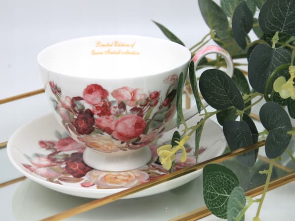 Porslinskoppar, 2x250ml presentset, Classic Rose-kollektionen