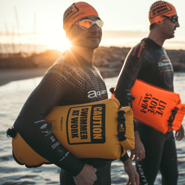BuddySwim Säkerhetsboj 28l Orange + Mössa