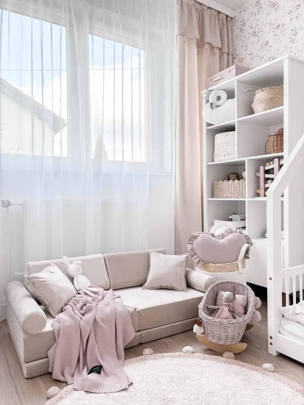 Lille trekant til Velvet Ecru-sofaen