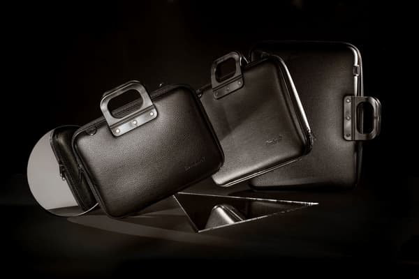 Bombata Allblack - 17" laptoptaske, sort