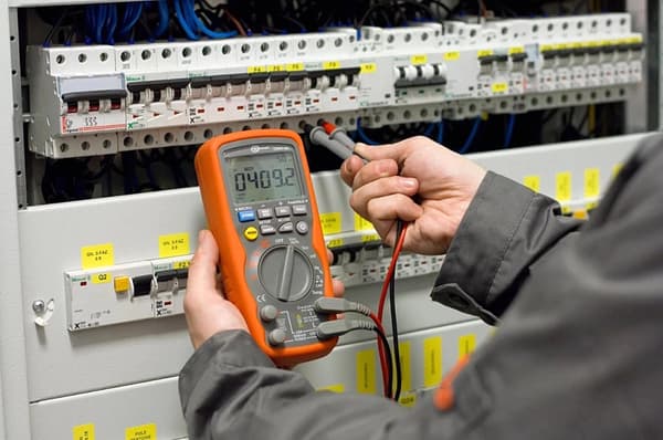 Fotovoltaisk elektrisk parametermätare + industriell multimeter