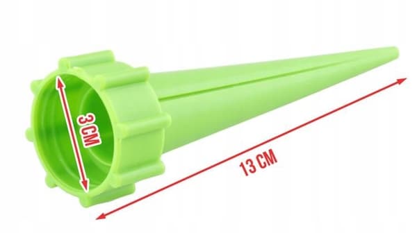 Set med 10 vattenkannor för krukväxter, inklusive kranar och vattenflaskor.