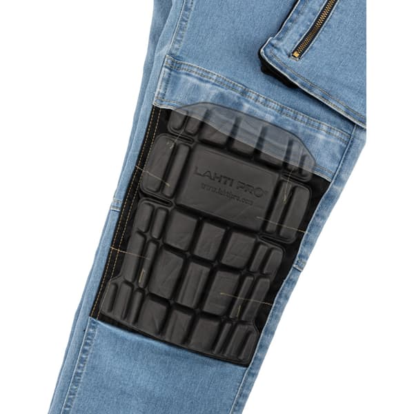 LJUSBLÅ STRETCHJEANS MED FÖRSTÄRKNING, M, CE, LAHTI