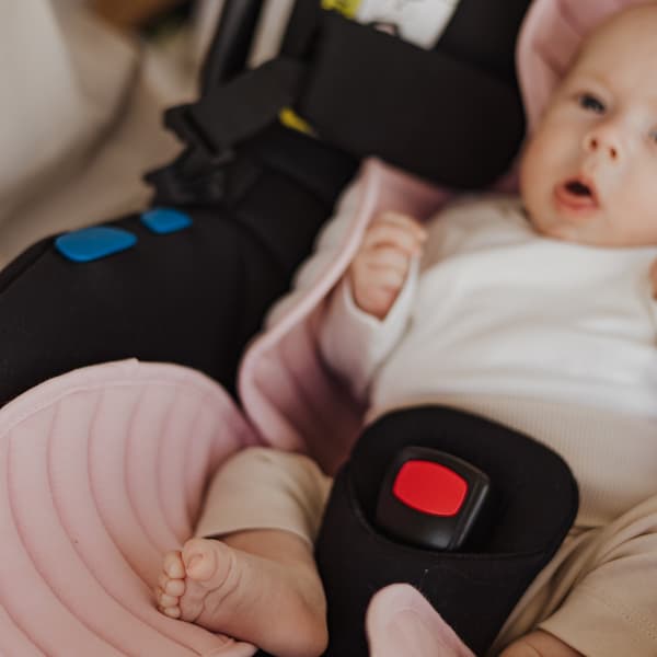 Anti-sved autostol / bilunderlag 0-2 år beige