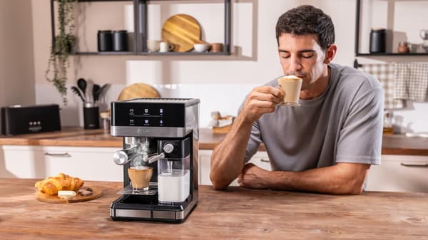 Cecotec Power Espresso 20 Touch & Cream Kaffemaskine (A01_EU01_111060)