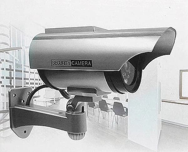 Trådlös attrapp CCTV-övervakningskamera solpanel batteridriven