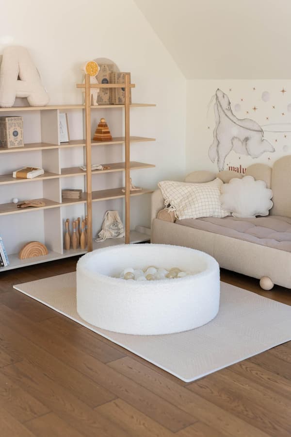 Torr pool 90x30 Boucle Vit 200 bollar: vit, pärlfärgad, beige