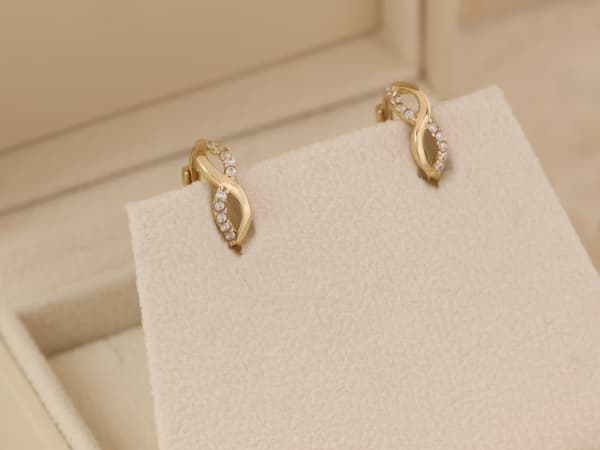 Guldøreringe til kvinder 585 skinnende 1,58 g infinity branded 14k