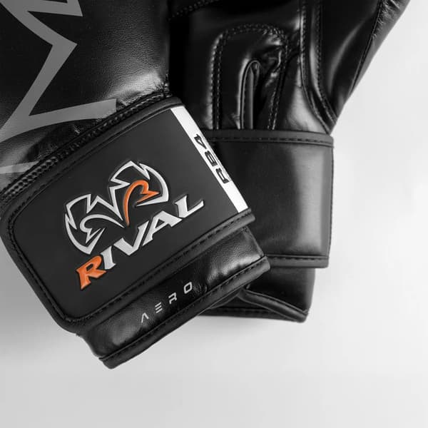Rival RB4 Svarta Boxningshandskar S