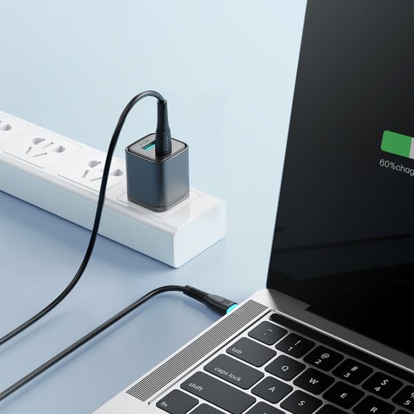 Starry-sarjan USB-C - USB-C 60W 1m musta kaapeli