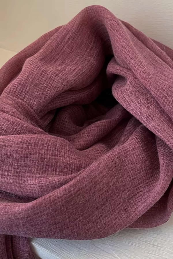 Plommonfärgad halsduk med fransar 180x80 - bomull med polyester, bohemisk stil