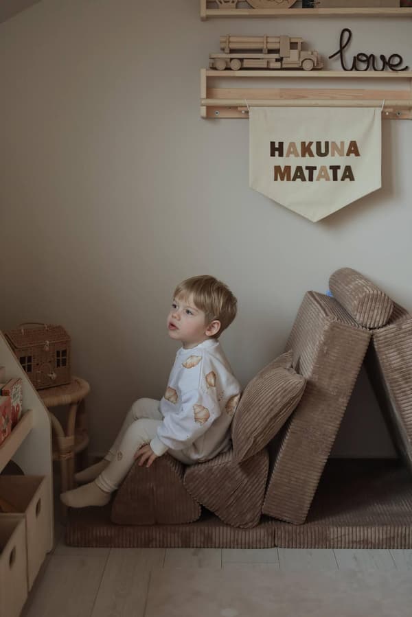Lille trekant til Toffee Corduroy-sofaen