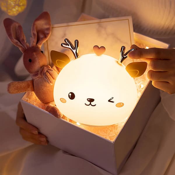 Silikonihirven LED RGB -yölamppu
