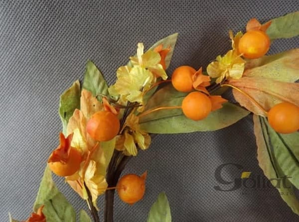 Syksyn lehtikranssi ripustukseen 28 cm