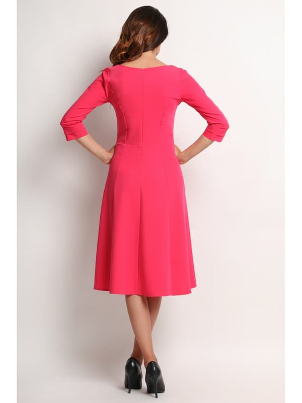 Elegant midiklänning med båtringning och ¾ ärmar, rosa M