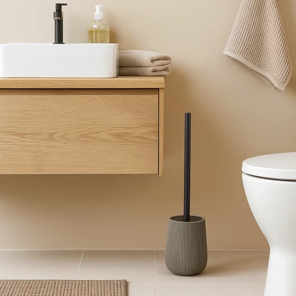 Ribbet grå toiletbørste