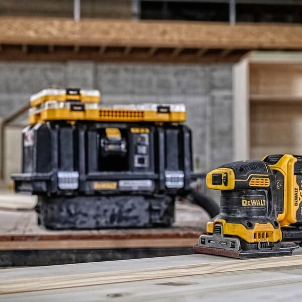DeWalt 18V DCW200NT orbitalslip utan batteri och laddare