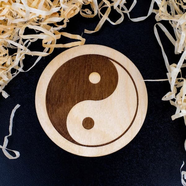 Yin Yang kopunderlag 10x10cm træ