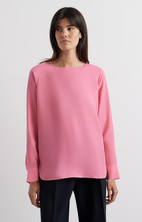 Ensfarvet bluse 34