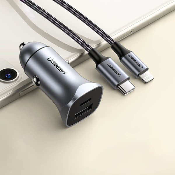 Hurtig biloplader USB-A og USB-C 30W PD PPS - Grå